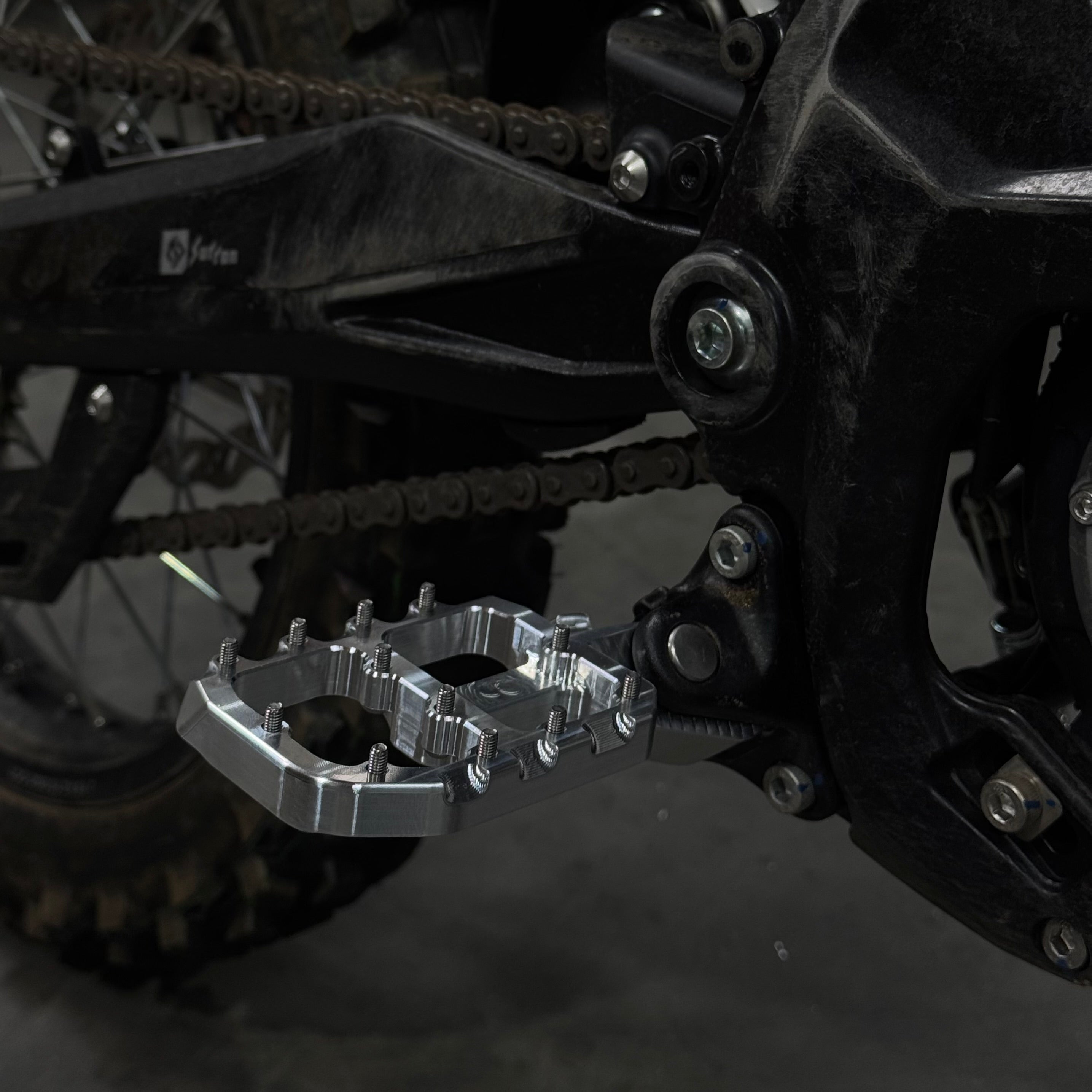Prickly Foot Pegs Wide